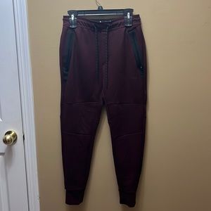 American Eagle Maroon Joggers Size XS zipper pockets